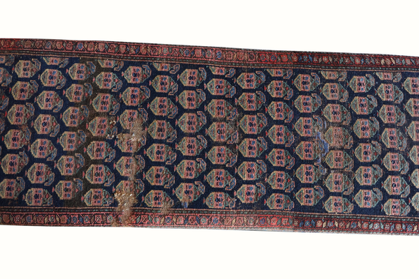 Lexington Bench in a Turkish Rug